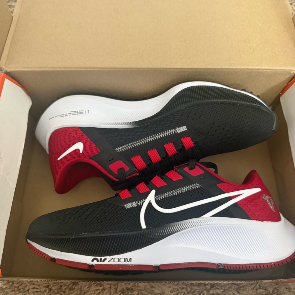 Nike Air Zoom Pegasus 38 Falcons Size Youth 3.5 New